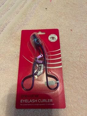 one•other Purple Eyelash Curler – Precision Lash Shaping